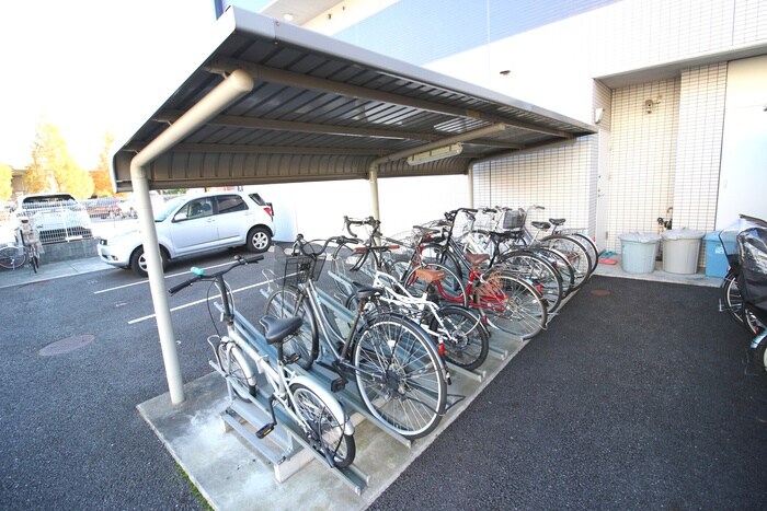 物件外観写真5　(駐輪場)