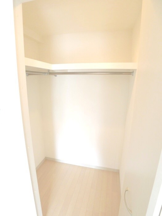 物件内観写真15　(収納)