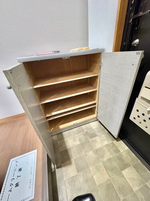 物件内観写真15　(靴箱)