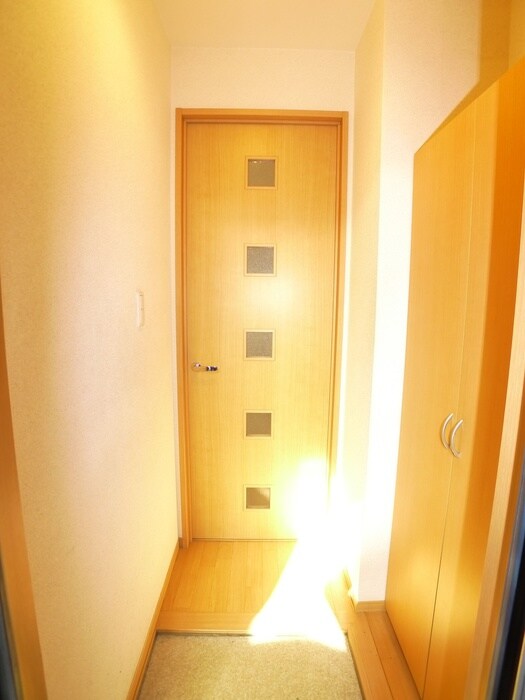 物件内観写真19　(玄関)