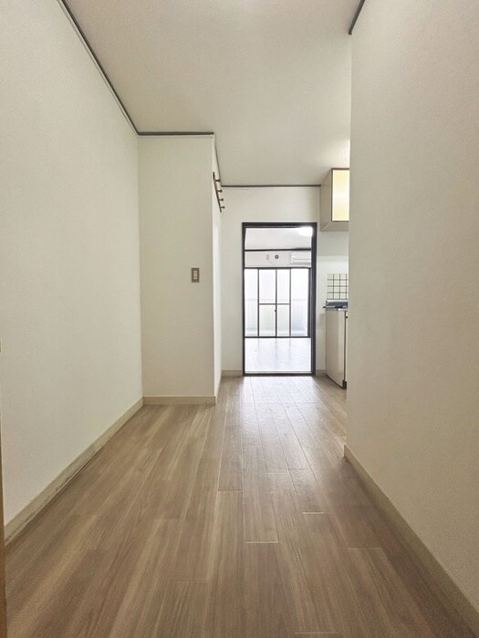 物件内観写真15　(廊下)