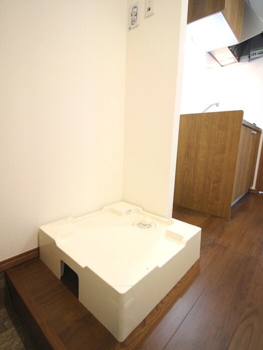 物件内観写真14　(洗濯機置場)