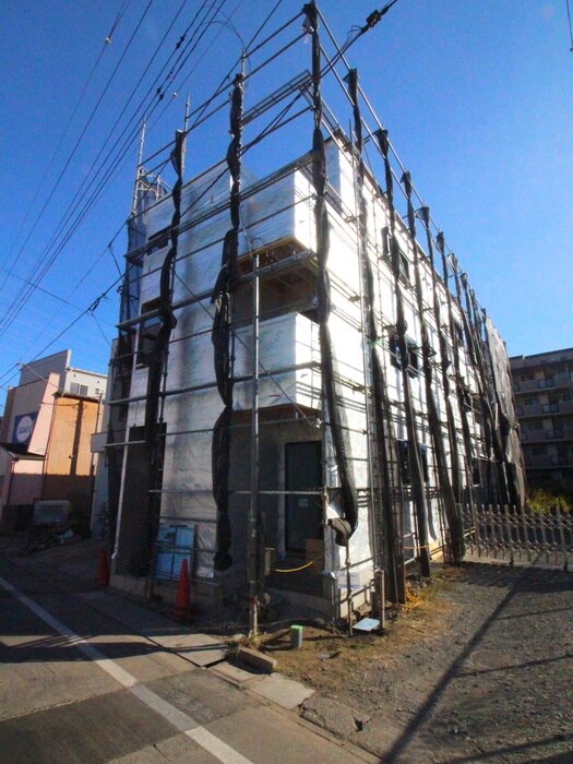 物件外観写真3　(建築中)