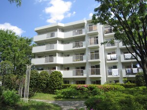 あざみ野団地３-３-５号棟(104）外観写真