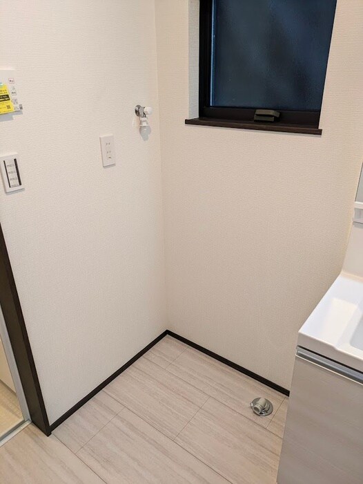 物件内観写真15　(洗濯機置場)