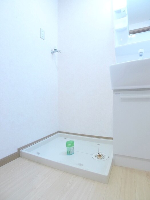 物件内観写真20　(洗濯機置場)