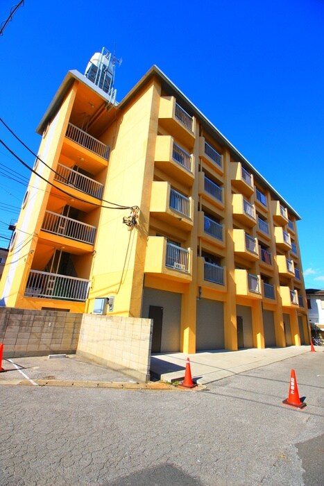 物件外観写真2　(駐車場)