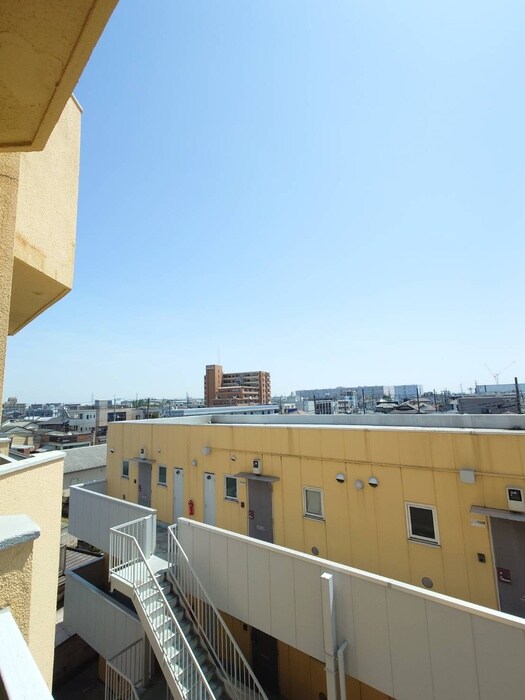 物件内観写真21　(室内からの展望)