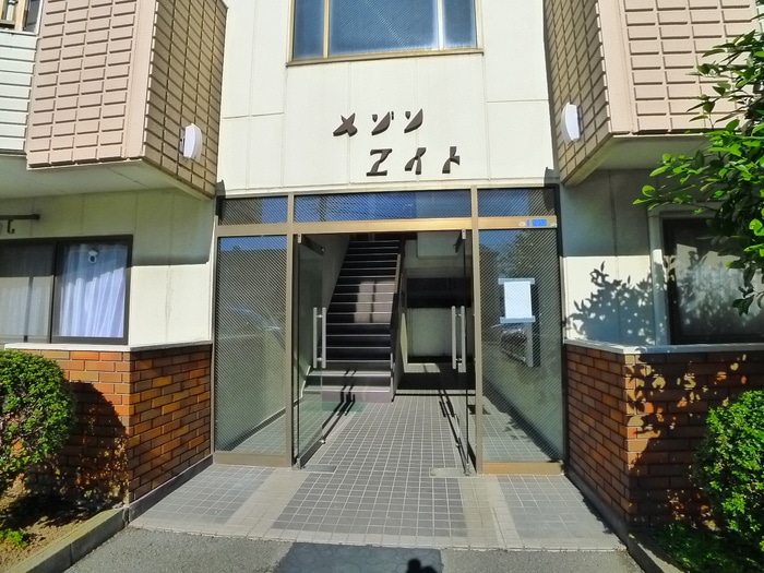 メゾンエイトのエントランス部分