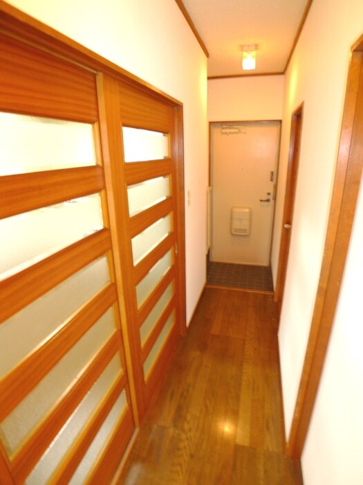 物件内観写真19　(玄関)