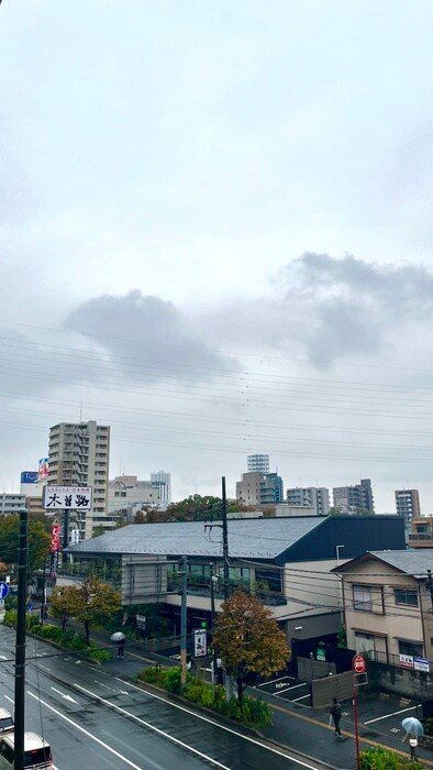 物件内観写真16　(室内からの展望)