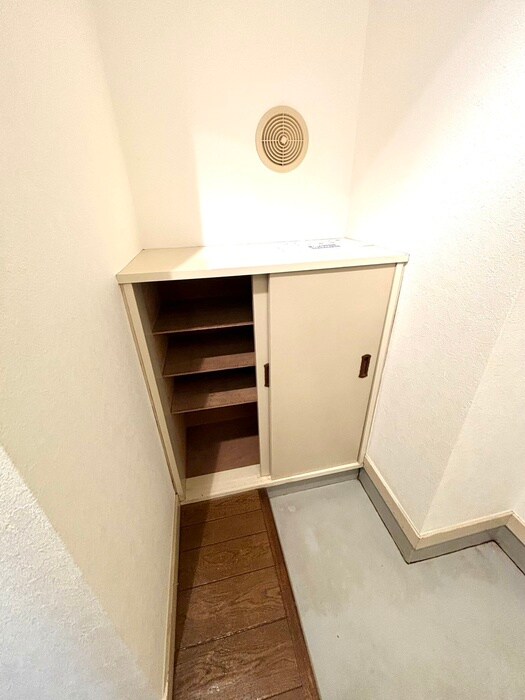 物件内観写真18　(靴箱)