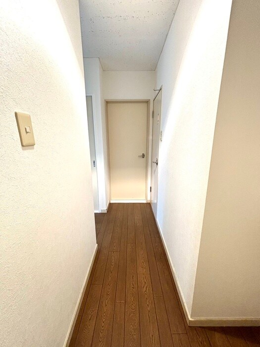 物件内観写真19　(廊下)