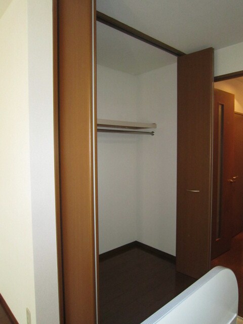 物件内観写真15　(収納)