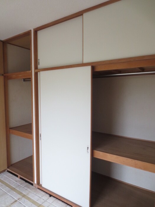 物件内観写真15　(収納)