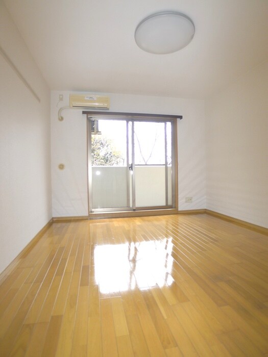 物件内観写真15　(居室)