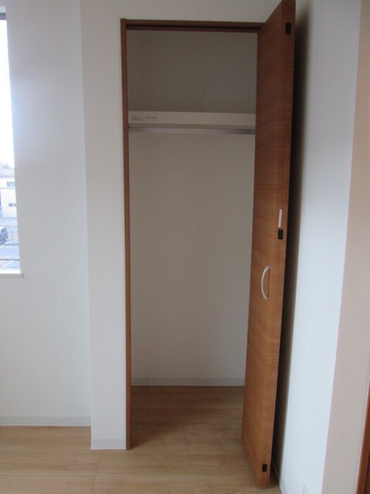 物件内観写真10　(収納)