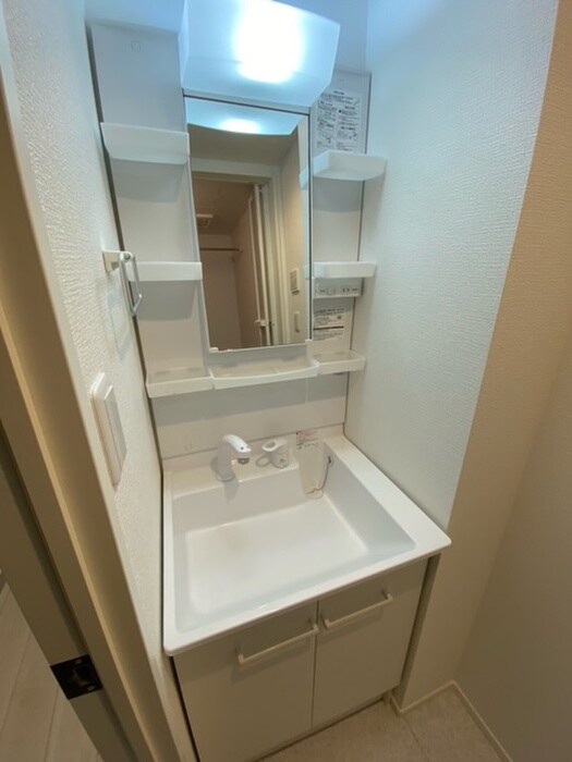 物件内観写真9　(洗面)