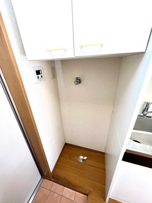 物件内観写真18　(洗濯機置場)