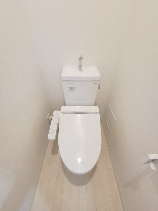 物件内観写真14　(トイレ)