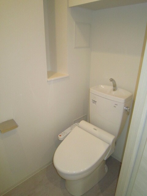 物件内観写真14　(トイレ)