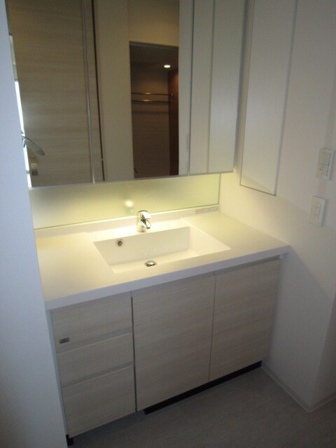 物件内観写真15　(洗面)