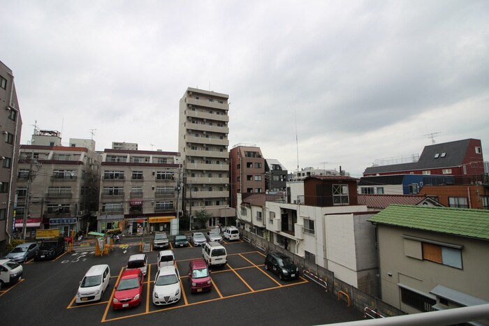 物件内観写真16　(室内からの展望)