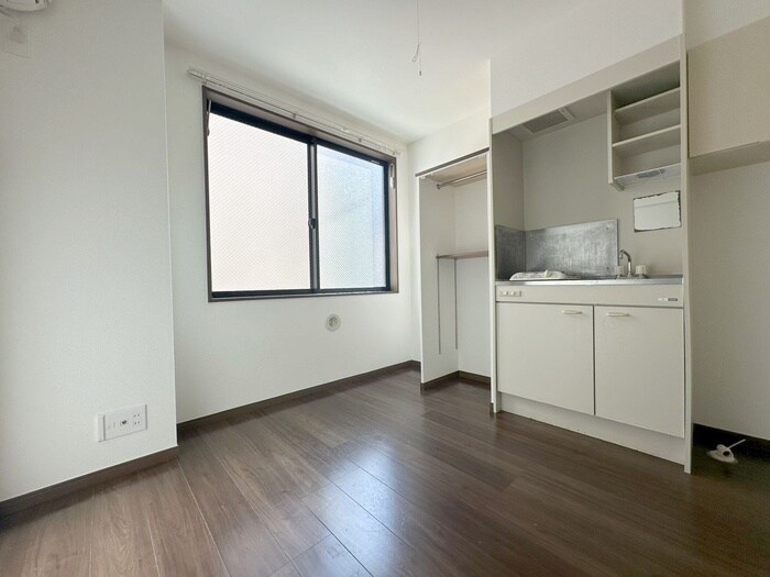 物件内観写真9　(居室)