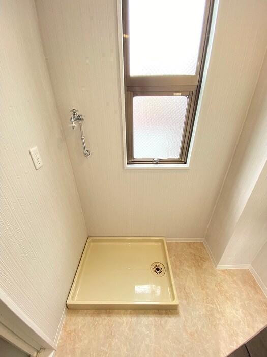 物件内観写真14　(洗濯機置場)