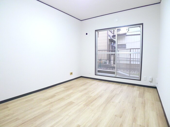 物件内観写真9　(居室)