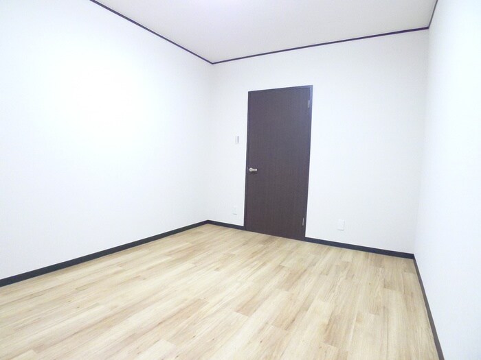 物件内観写真10　(居室)