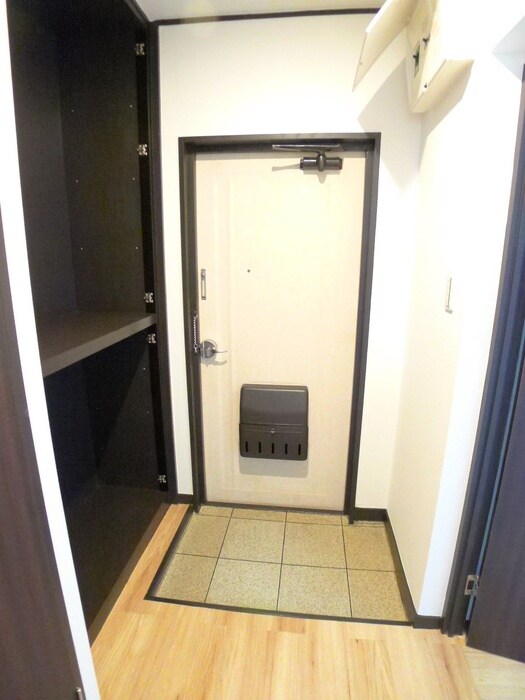 物件内観写真19　(玄関)