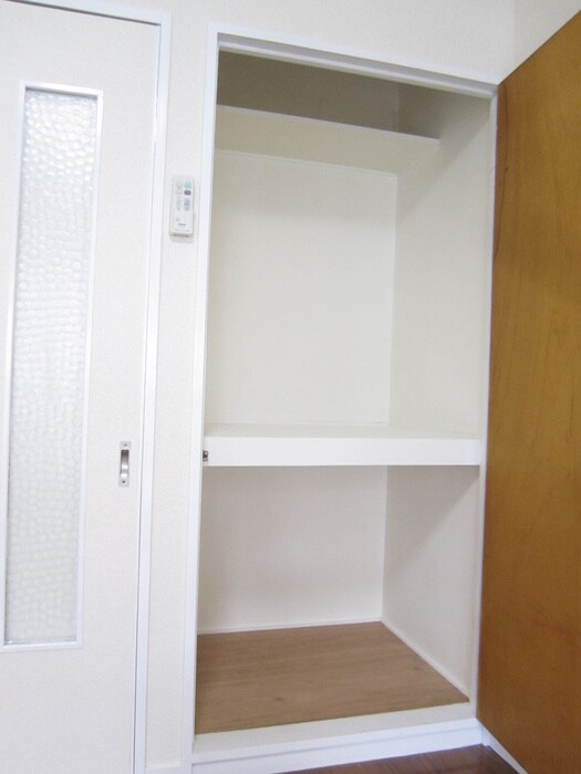 物件内観写真10　(収納)