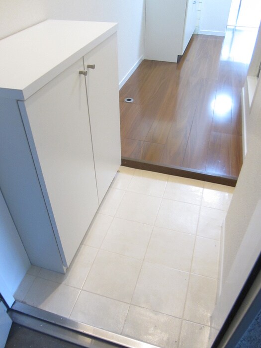 物件内観写真16　(玄関)