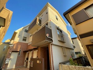 シーズン弦巻外観写真