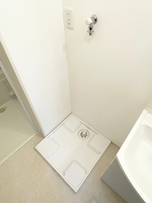 物件内観写真16　(洗濯機置場)