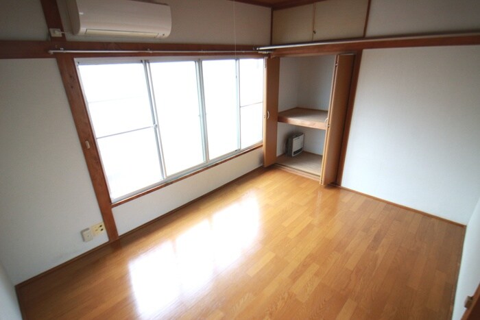 物件内観写真9　(居室)