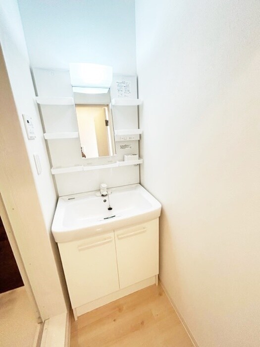 物件内観写真8　(洗面)