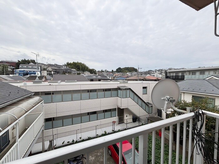 物件内観写真18　(室内からの展望)