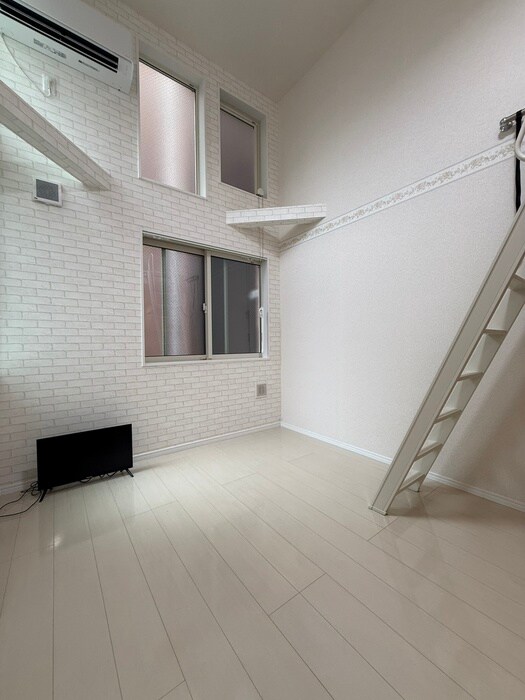 物件内観写真8　(居室)