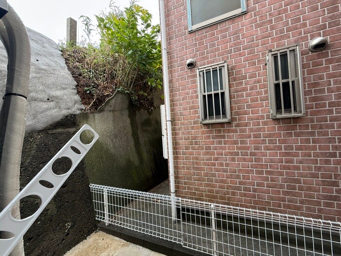 物件内観写真20　(室内からの展望)