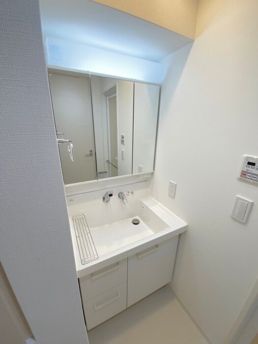 物件内観写真11　(洗面)