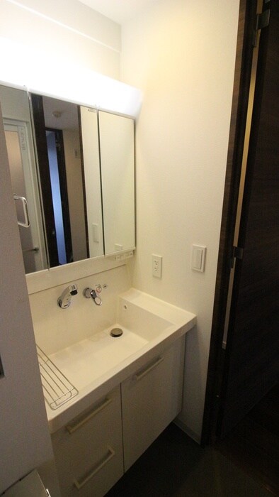 物件内観写真11　(洗面)