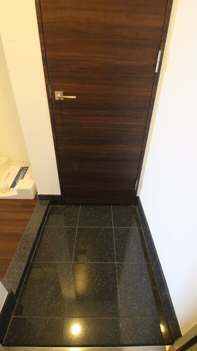 物件内観写真14　(玄関)