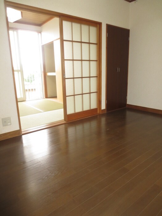 物件内観写真9　(居室)