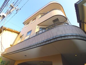 ベルシェニシヤマ外観写真