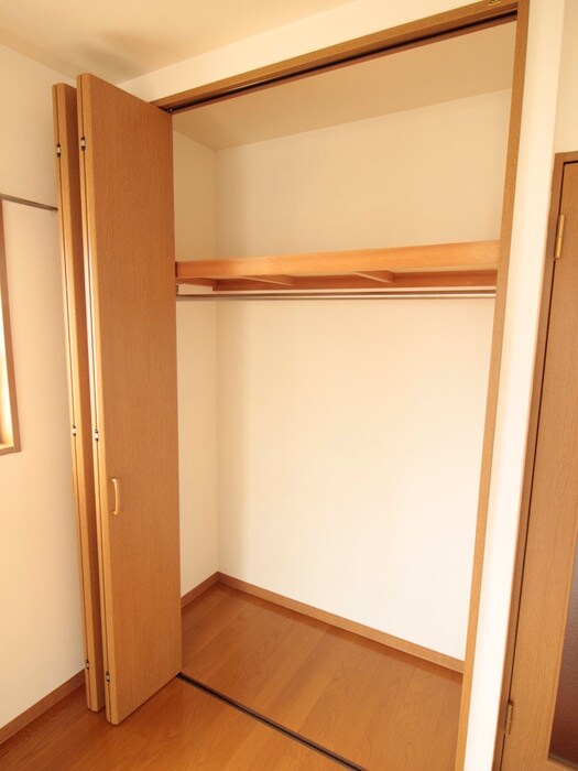 物件内観写真12　(収納)