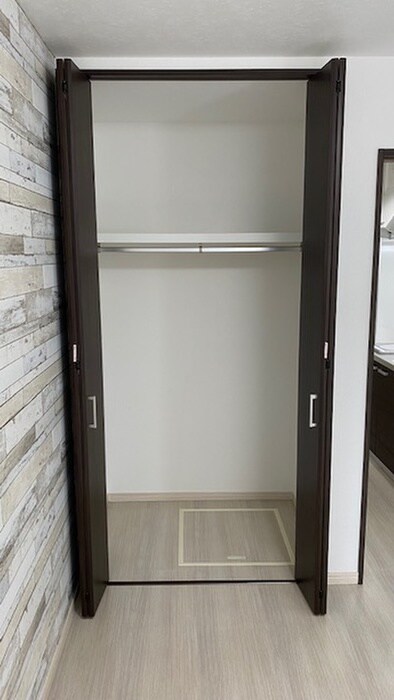 物件内観写真12　(収納)