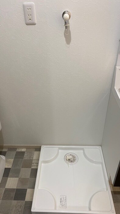 物件内観写真19　(洗濯機置場)