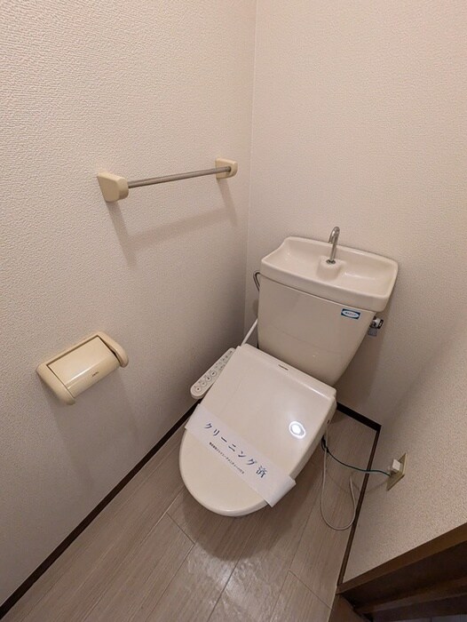 物件内観写真12　(トイレ)